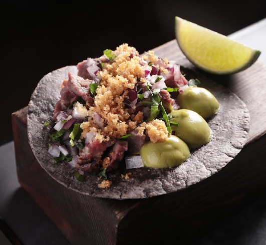 Tacos mexicanos cerca de Mondo disko Tacos mexicanos cerca de Mondo disko